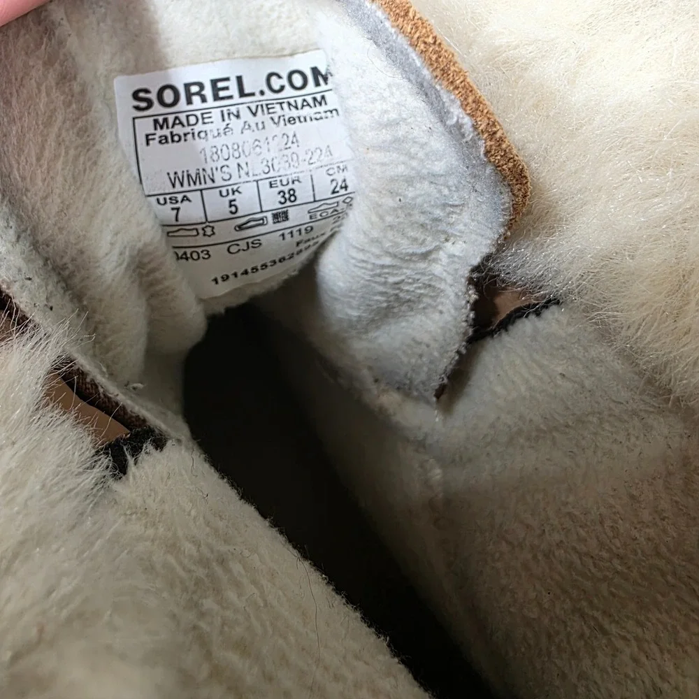 Sorel snuggle into